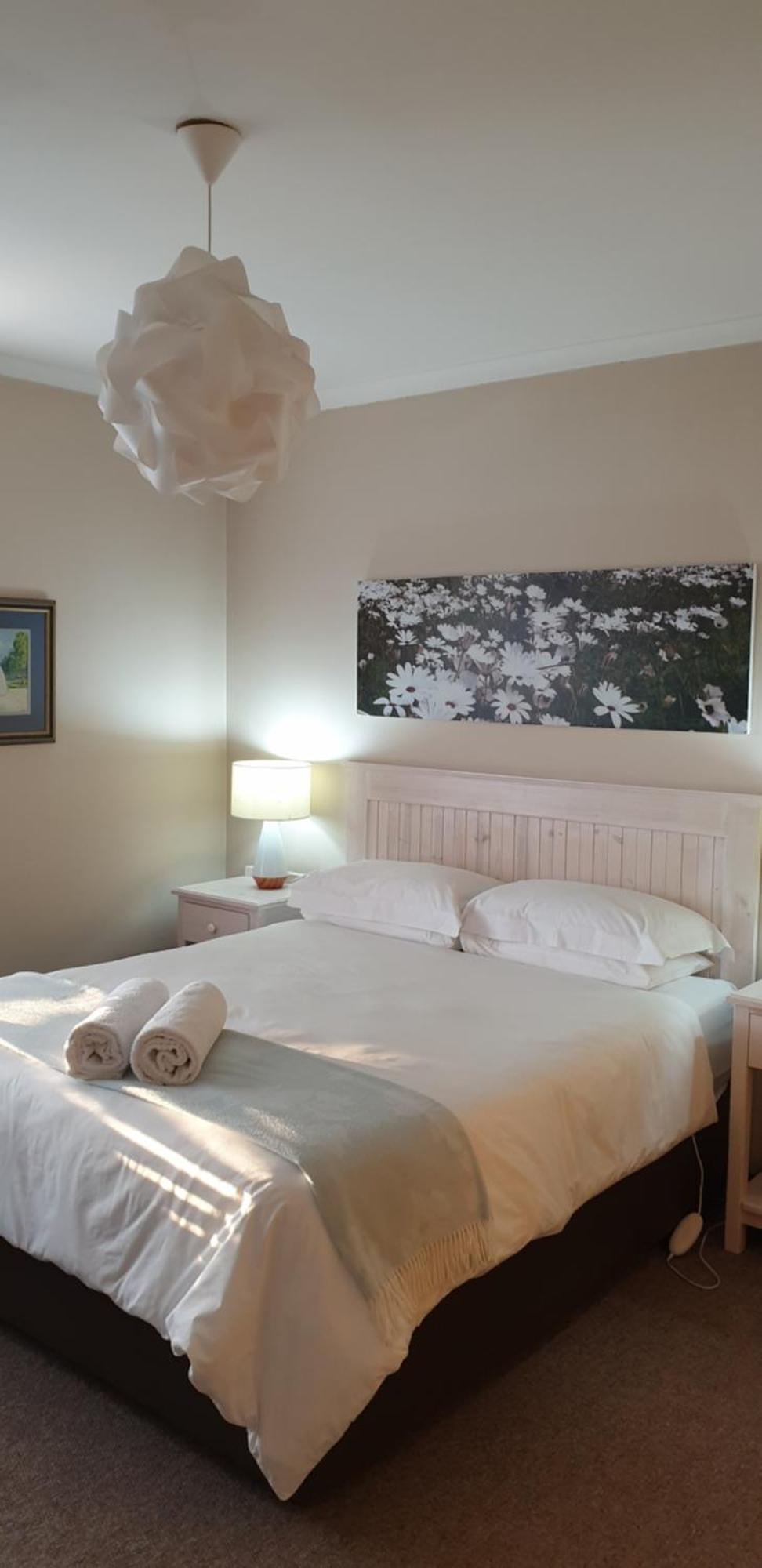 Catalina Cottage, Self-catering, *